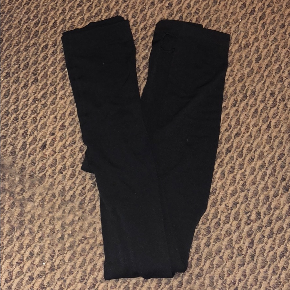 Thin black thermal leggings foot holster